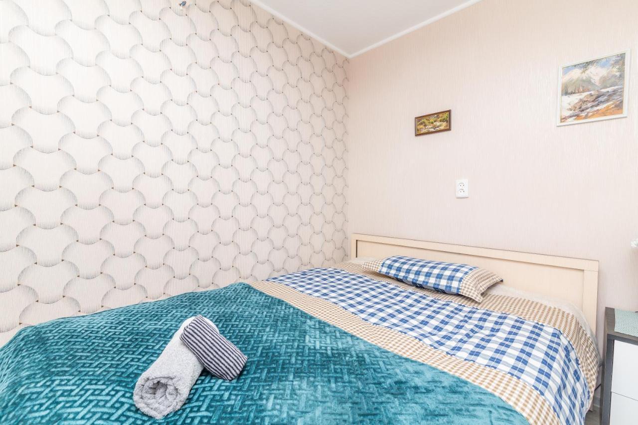Guest House Poligloti Telavi Buitenkant foto